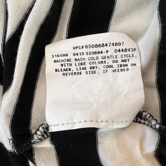 AB STUDIO Black/White Striped Top, Size M, Stretchy, Sleeveless, EUC - Picture 8 of 8